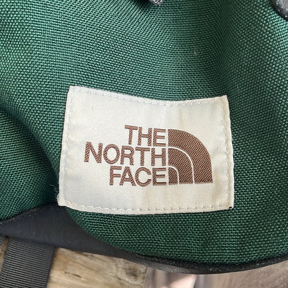 NorthFace Day Pack - Picture 11 of 13